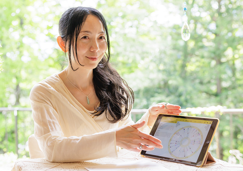 その人の本質を読み解く「星読み (西洋占星術)」